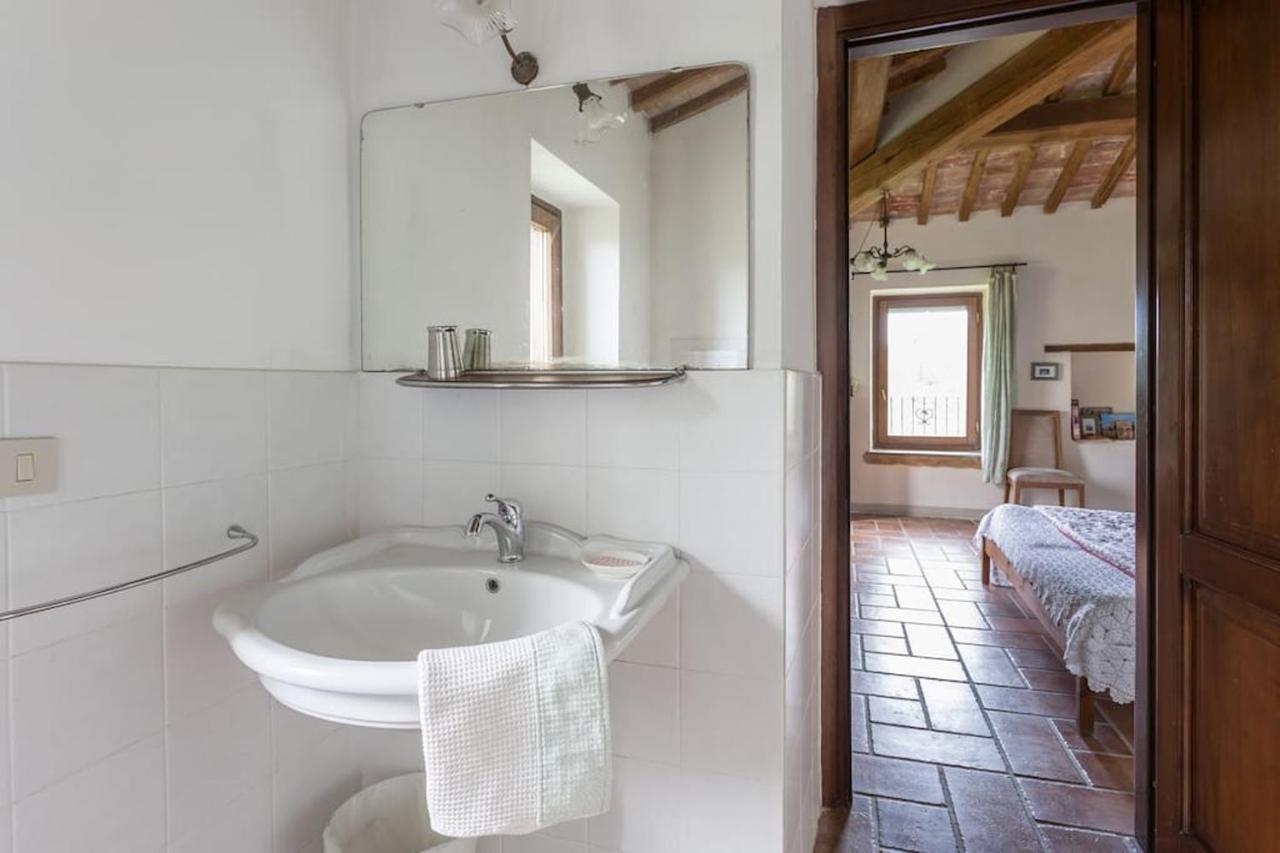 Agriturismo Il Poggio Degli Scoiattoli Perugia Exterior foto