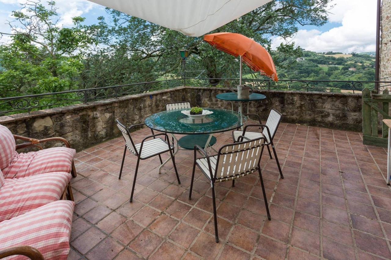 Agriturismo Il Poggio Degli Scoiattoli Perugia Exterior foto